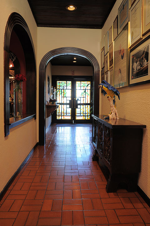 Photo of interior hall leading to the Main Salon